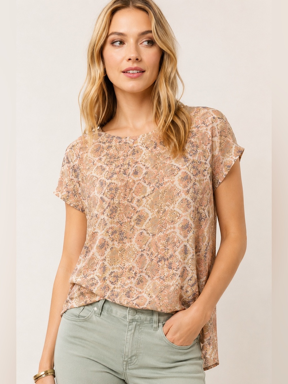 ✨ Anthropologie Tofino 100% Silk Floral Tee Top Medium M Hi-Low Hem